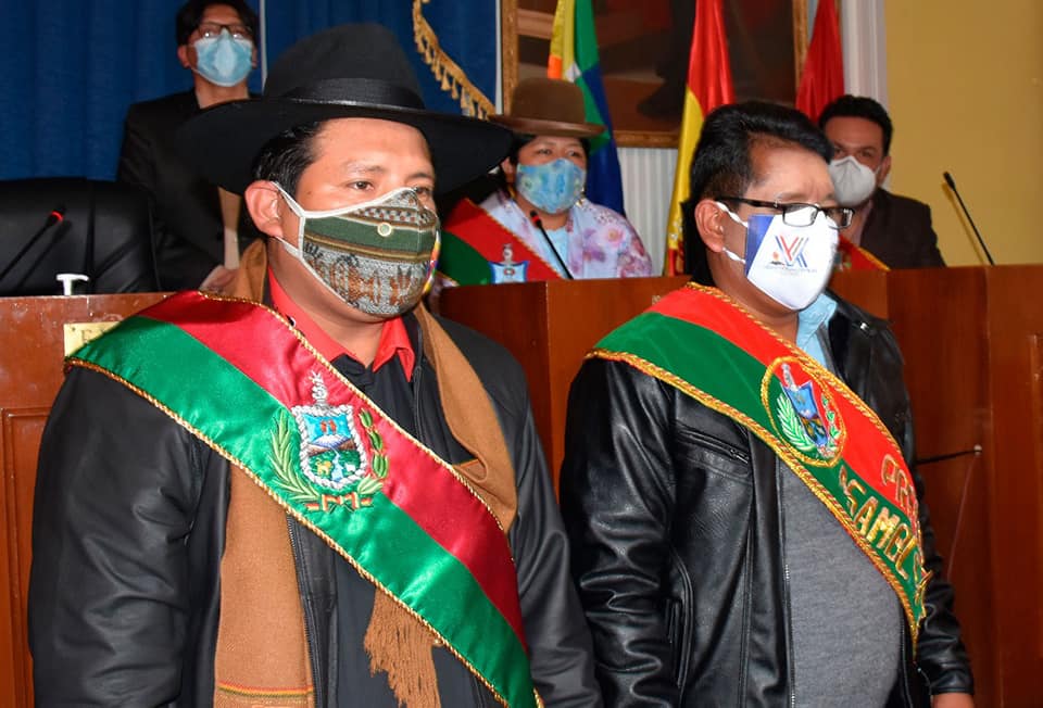 Santos Quispe es posesionado como el nuevo Gobernador de la ciudad de