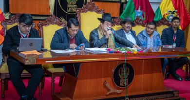 Garantizan el financiamiento para un tramo carretero que vincula Patacamaya con Luribay