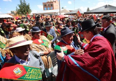 Paz destaca la lucha histórica de El Alto y llama a encaminarla hacia el desarrollo económico
