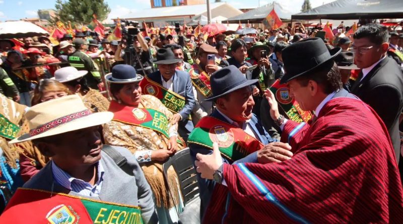Paz destaca la lucha histórica de El Alto y llama a encaminarla hacia el desarrollo económico